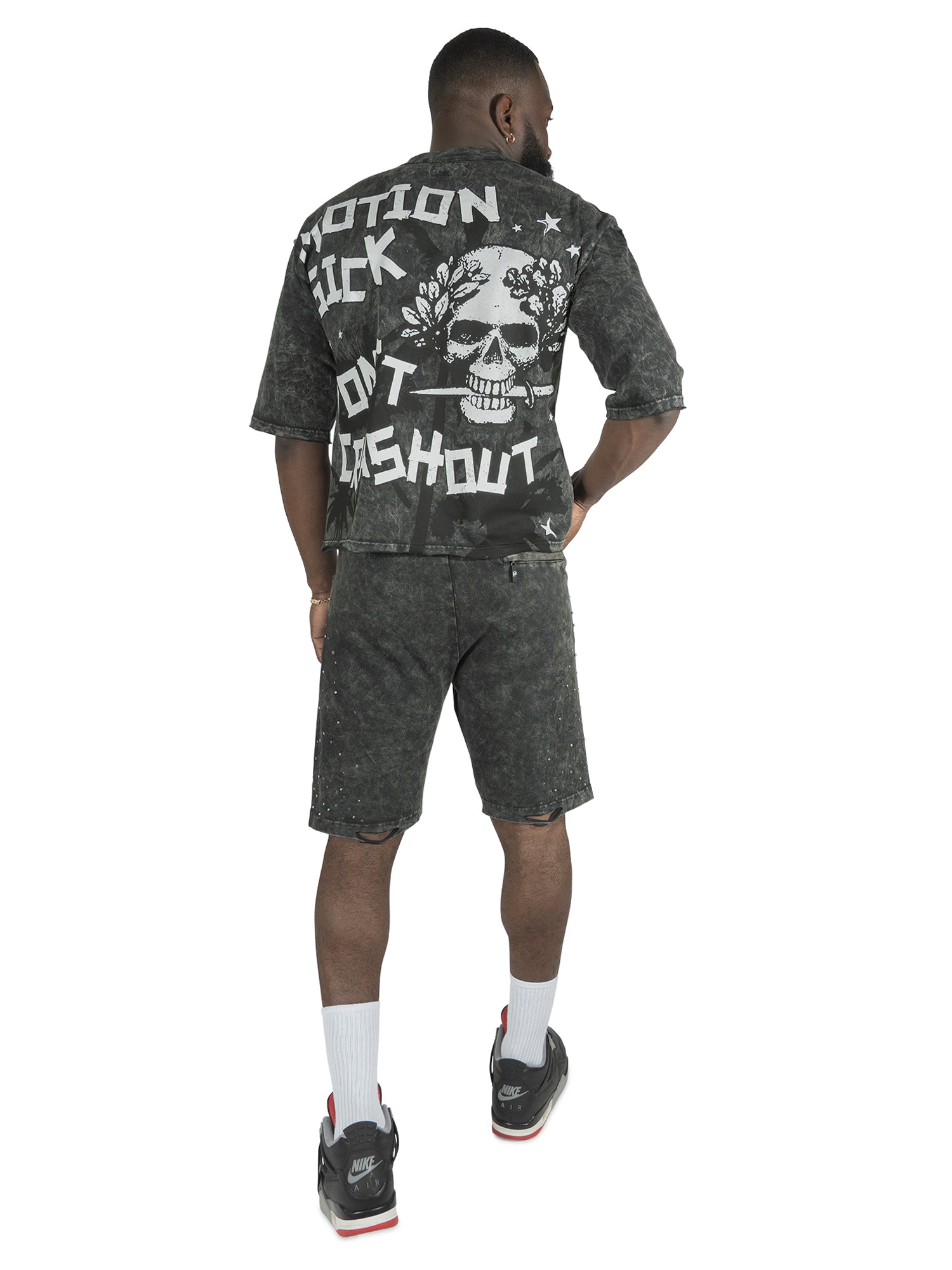 F132 Motion Sickness Cropped Tee - Black