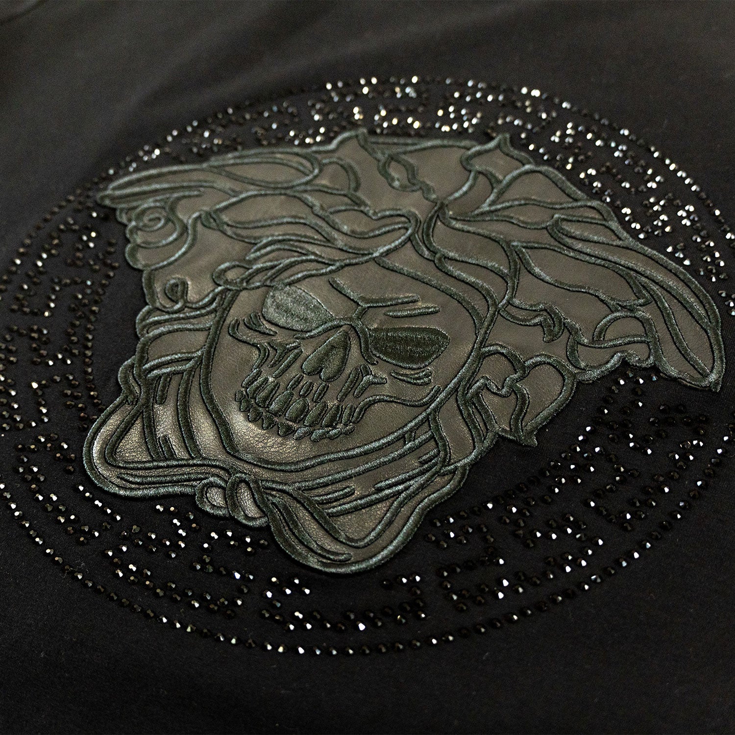 Tee | M404 Bianco Medusa - Black