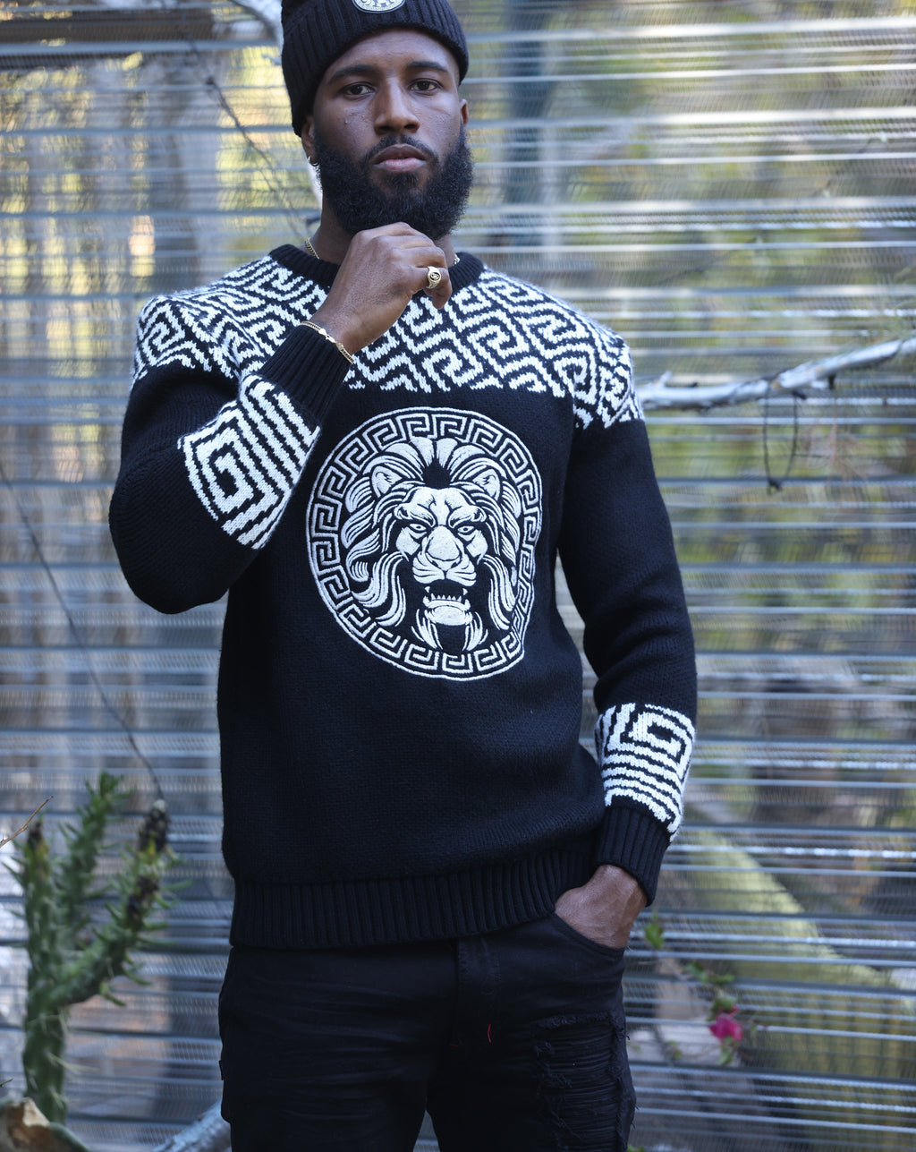 M4131 Leo Knit Sweater - Black